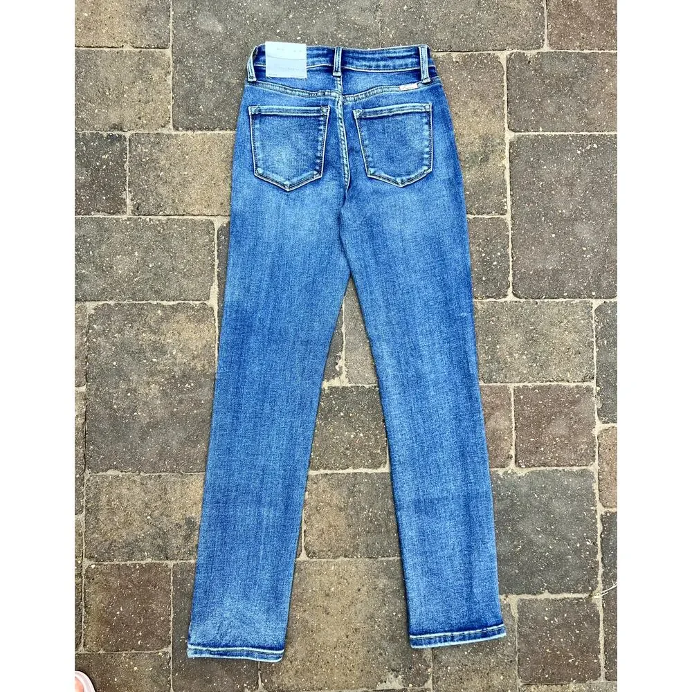 NWT Kancan high rise slim straight jeans size 0/23 x30